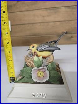 Vintage Boehm Porcelain Prothonotary Warbler Mother Bird 445 See Photo C Or E