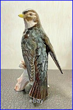 Vintage Goebel Porcelain Robin Bird On A Branch Figurine W. Germany