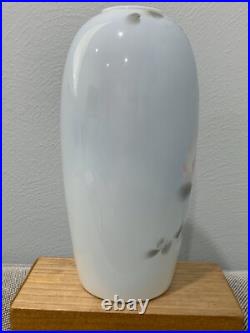 Vintage Japanese Fukugawa Signed Porcelain Vase with Birds & Flowers Decoration