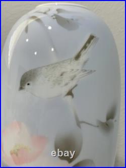 Vintage Japanese Fukugawa Signed Porcelain Vase with Birds & Flowers Decoration