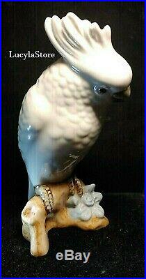 Vintage ROYAL DUX PORCELAIN FIGURINE Statue MACAO Parrot Bird CZECHOSLOVAKIA