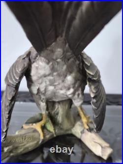 Vintage Retired Kaiser German Made Porcelain Bird Collection- Robin Statue