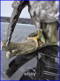 Vintage Retired Kaiser German Made Porcelain Bird Collection- Robin Statue