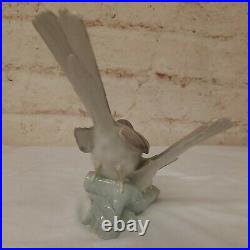 Vintage Retired Lladro #4667 Pair of Birds on a Branch Porcelain Figure Statue