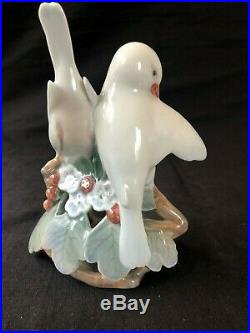 Vintage Royal Copenhagen Love Birds Doves Porcelain Statue Figurine Bd 056