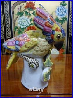 Vintage chinese Porcelain Bird Statue/sculpture
