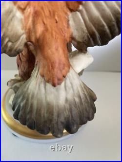 VtG Amazing Detailed Capodimonte 9.5 Tall Figurine/ Sculpture Bald Eagle on Sno
