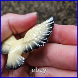 Vtg Hagen Renaker VERY RARE Miniature Yellow & Black Flying Bird w Metal Legs