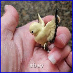 Vtg Hagen Renaker VERY RARE Miniature Yellow & Black Flying Bird w Metal Legs