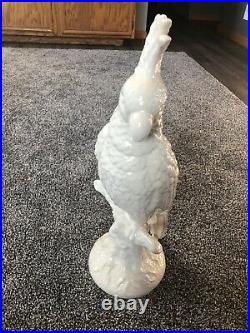 White Cockatoo Porcelain Or Ceramic Parrot Bird Figurine Statue Vintage